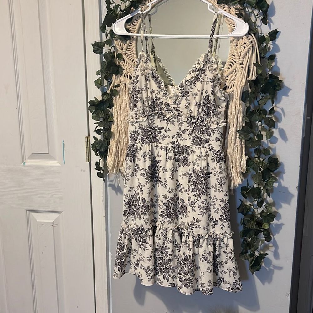 Ruffle dress size medium
